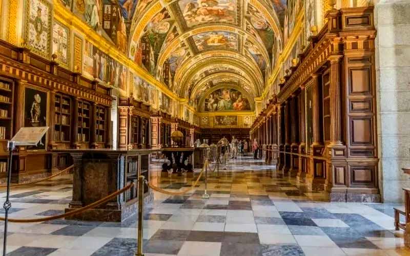 Foto del interior del Monasterio de San Lorenzo del Escorial